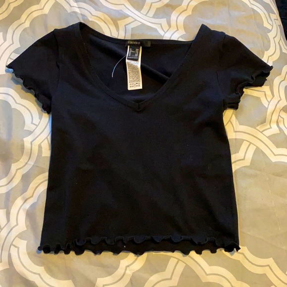 2/$10🎂 NWOT frilled crop top - Picture 1 of 3